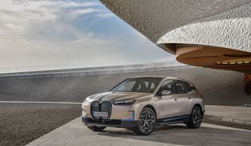 BMW E-SUV iX 2021