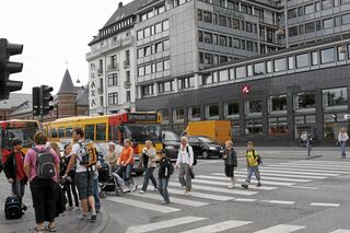 Zebrastreifen Fussganger Haben Nicht Zwanslaufig Vorrang Firmenauto