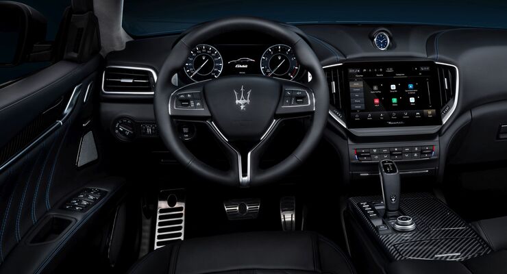 Maserati Ghibli Hybrid 2021