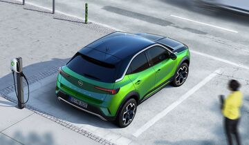 Opel Mokka-e 2021, E-Auto, Ladesäule, laden