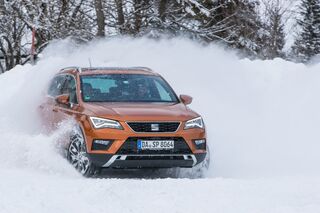 Auto-Zubehör für kalte Tage: So kommt der Firmenwagen sicher durch