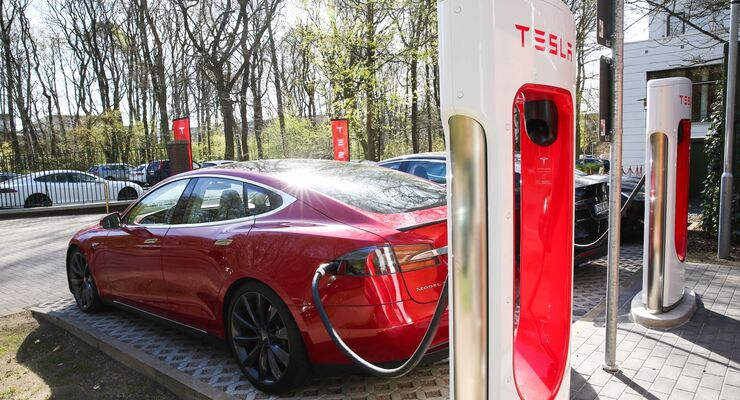 Tesla Supercharger, laden, schnellladen, E-Auto