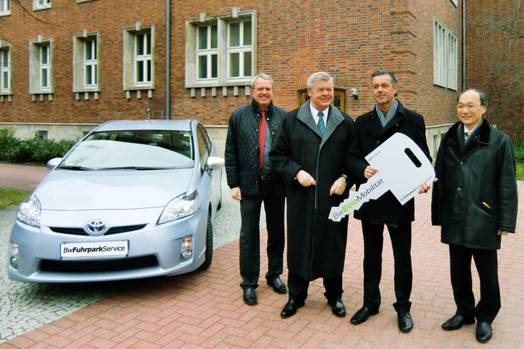 BW Fuhrparkservice, Bundeswehr fährt Toyota Prius Plug-in Hybrid
