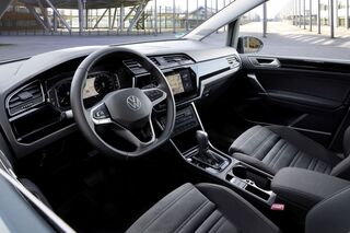 Update für VW Touran: Sicherheit hat seinen Preis - firmenauto